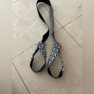 Lululemon Loop It Up Mat Strap